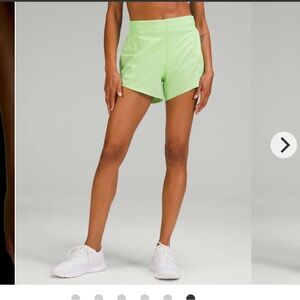 Lululemon Hotty Hot High-Rise Short 4" - scream green light - size 6